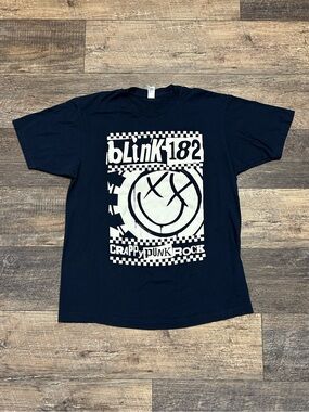 Cool Concert Blink-182 World Tour Navy T-shirt Men’s size Large
